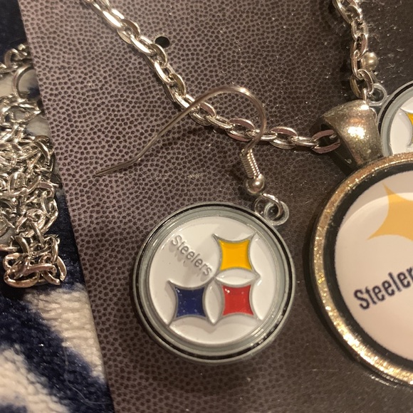 NFL PITTSBURGH STEELERS necklace & earrings set NIP - Picture 3 of 4